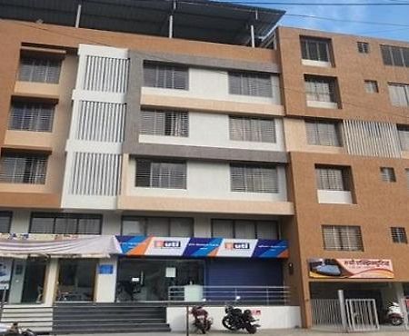 Hotel Ruchi Executive Szatara Kültér fotó